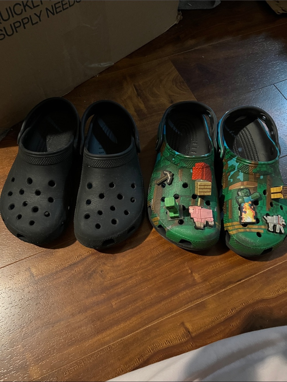 Kids Black and Green Printed Clog Sandals Minecraft size 3